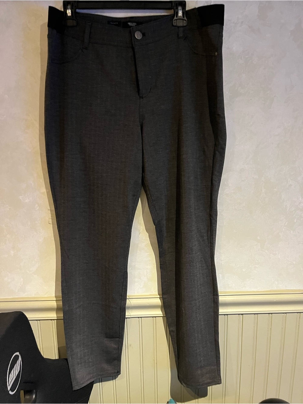 Simply Vera Vera Wang Dark Gray Skinny Dress Pants